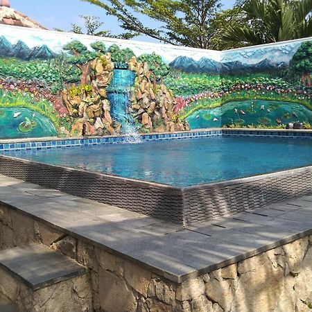Villa Malang Puncak Buring Zewnętrze zdjęcie