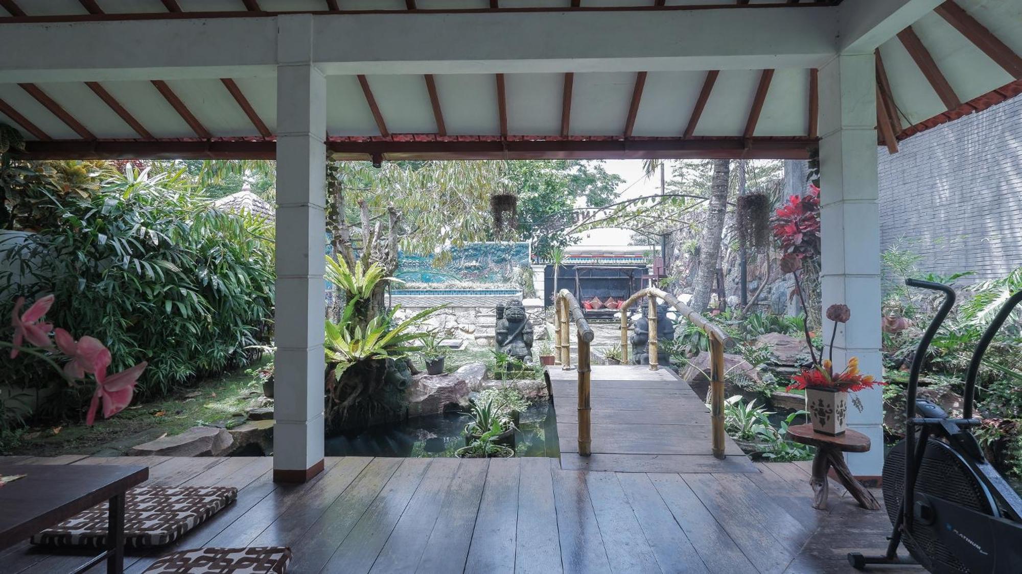 Villa Malang Puncak Buring Zewnętrze zdjęcie