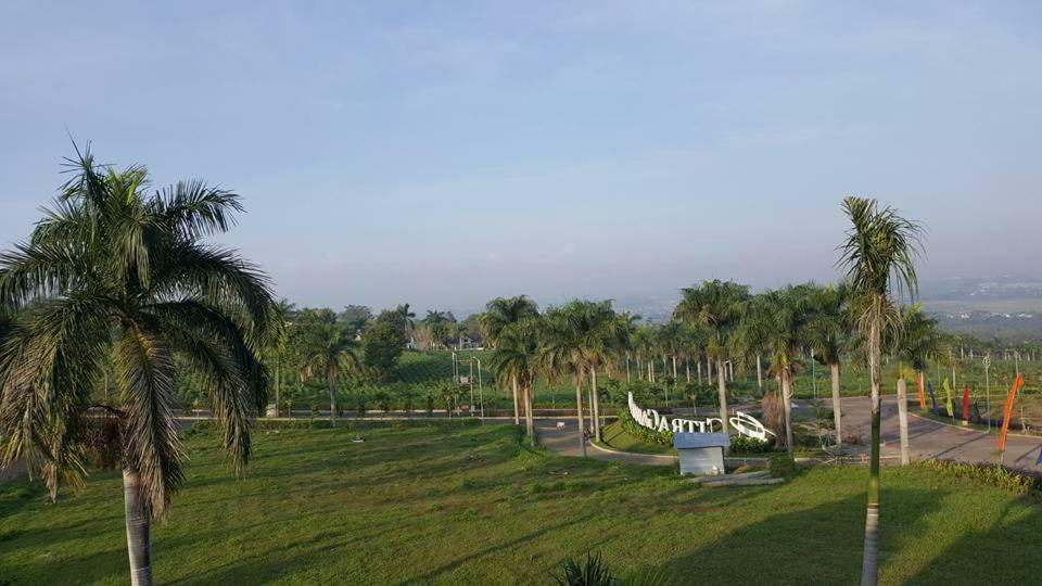 Villa Malang Puncak Buring Zewnętrze zdjęcie